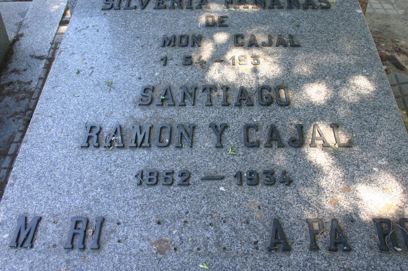 Santiago%20Ramon%20y%20Cajal%27s%20tomb%2C%20Madrid%20-%2004.JPG